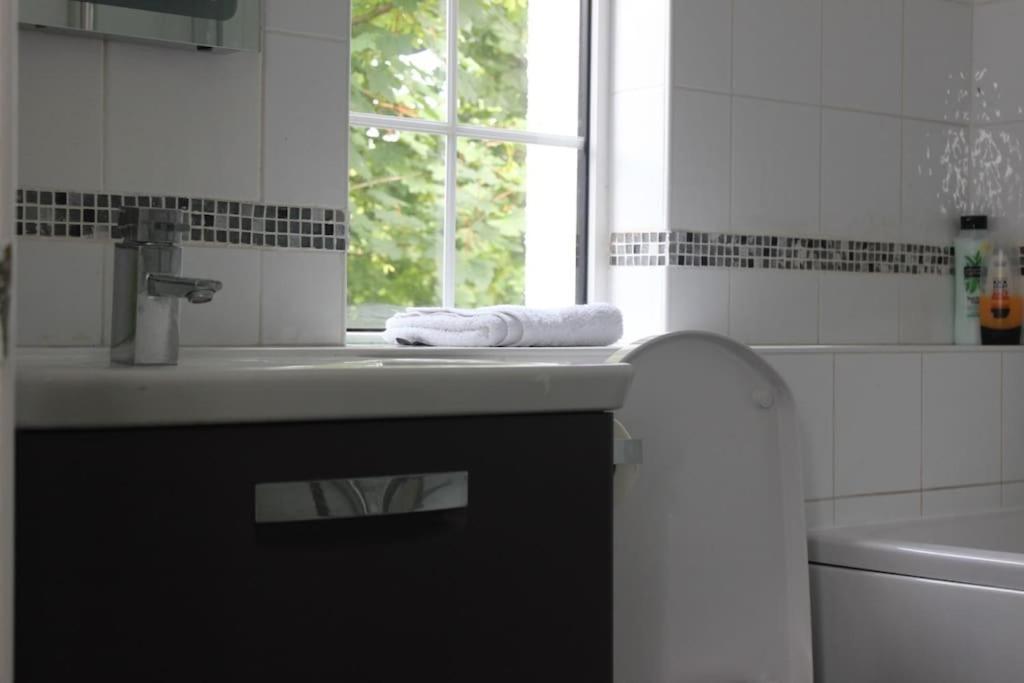 Gorgeous Annex Near Port Isaac Apartment โบดมิน ภายนอก รูปภาพ