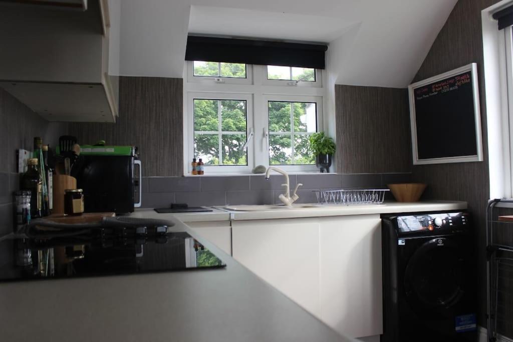 Gorgeous Annex Near Port Isaac Apartment โบดมิน ภายนอก รูปภาพ